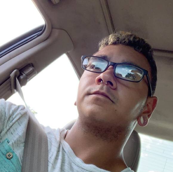 Meet your Posher, Chris - Picture 1 of 1